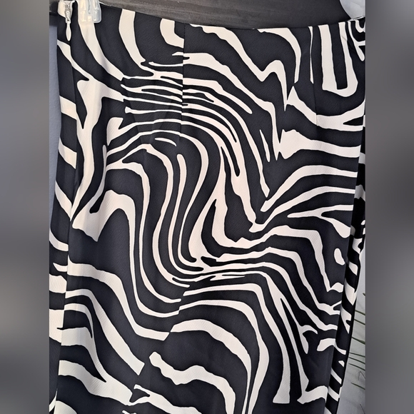 Zebra Print Skirt Size Meduim  #New - Picture 5 of 5